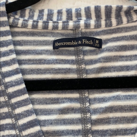 Abercrombie long sleeve - Picture 2 of 4
